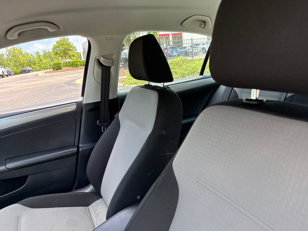 Used 2017 Volkswagen Jetta S w/ Jetta S Cold Weather Package FWD image 8