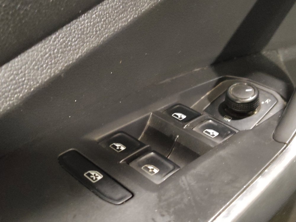 Used 2020 Volkswagen Jetta SE FWD image 27