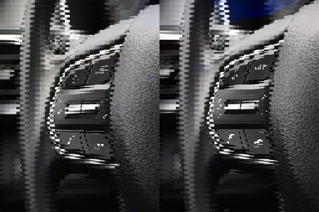 Used 2023 Hyundai Santa Fe SEL w/ Premium Package image 21