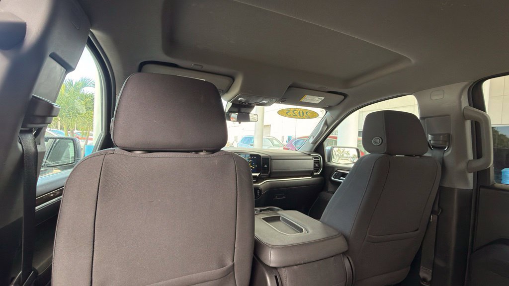 Used 2025 Chevrolet Silverado 1500 LT RWD image 8