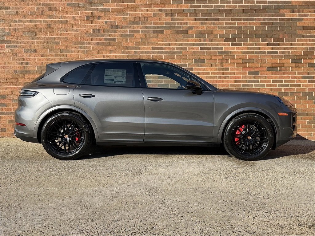 New 2026 Porsche Cayenne S image 8