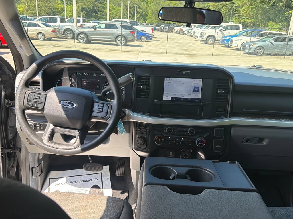 Used 2025 Ford F350 XLT AWD/4WD image 7
