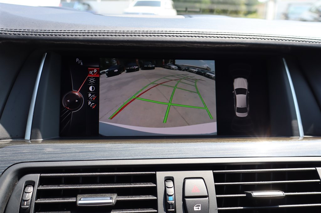 Used 2015 BMW 550i Sedan RWD image 24
