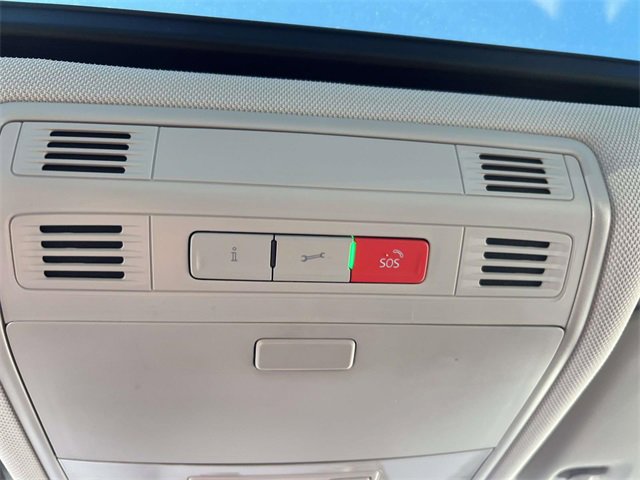 Used 2023 Volkswagen Jetta SE w/ Panoramic Sunroof Package image 31