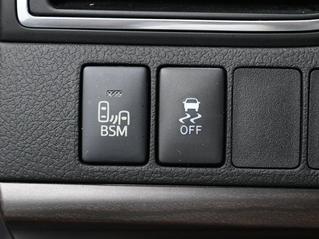 Used 2016 Toyota Camry XLE image 15