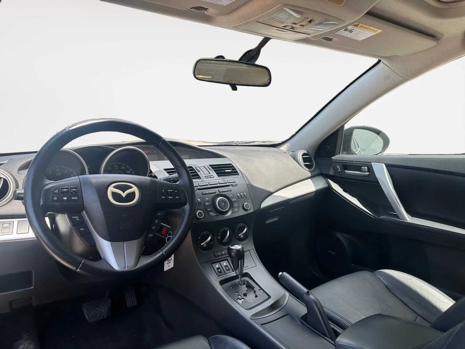 Used 2012 MAZDA MAZDA3 i Grand Touring w/ Tech Pkg FWD image 9