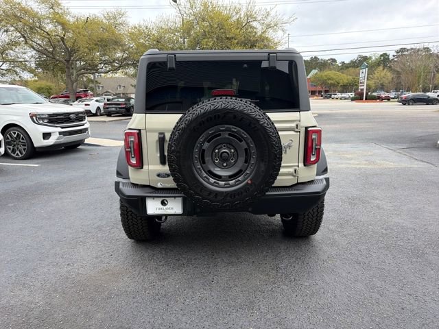 Used 2025 Ford Bronco Badlands image 7