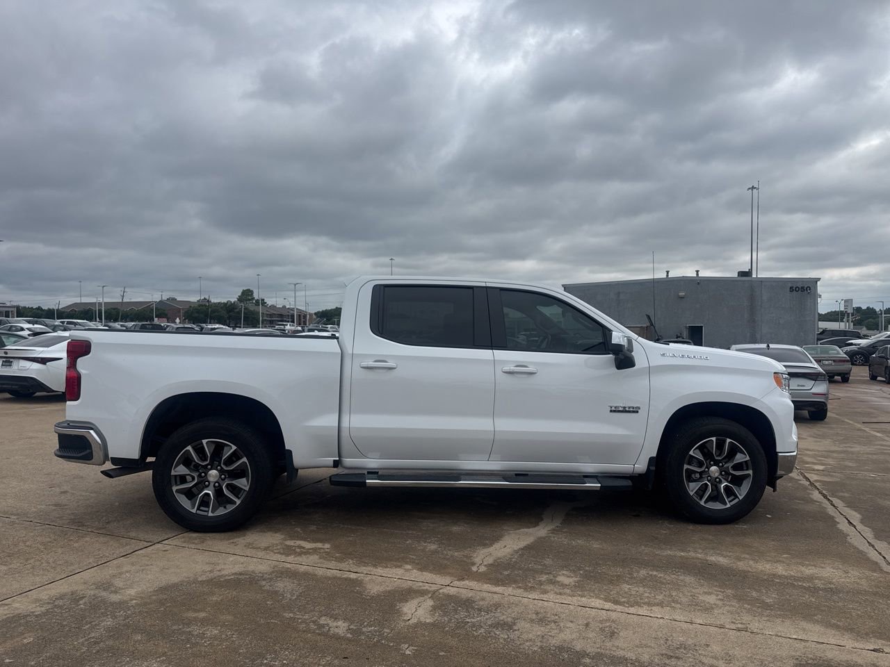 Used 2025 Chevrolet Silverado 1500 LT w/ Texas Edition Plus RWD image 23