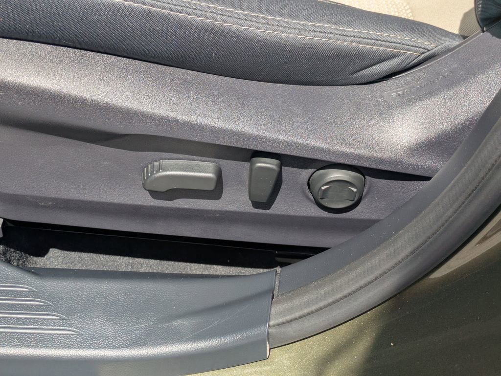 Certified 2025 Subaru Outback Premium image 22