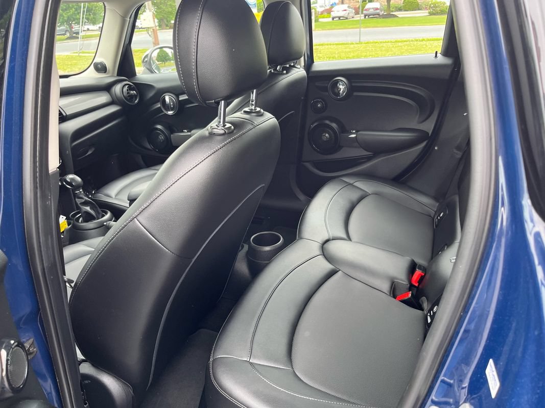 Used 2017 MINI Cooper 4-Door Hardtop FWD image 11