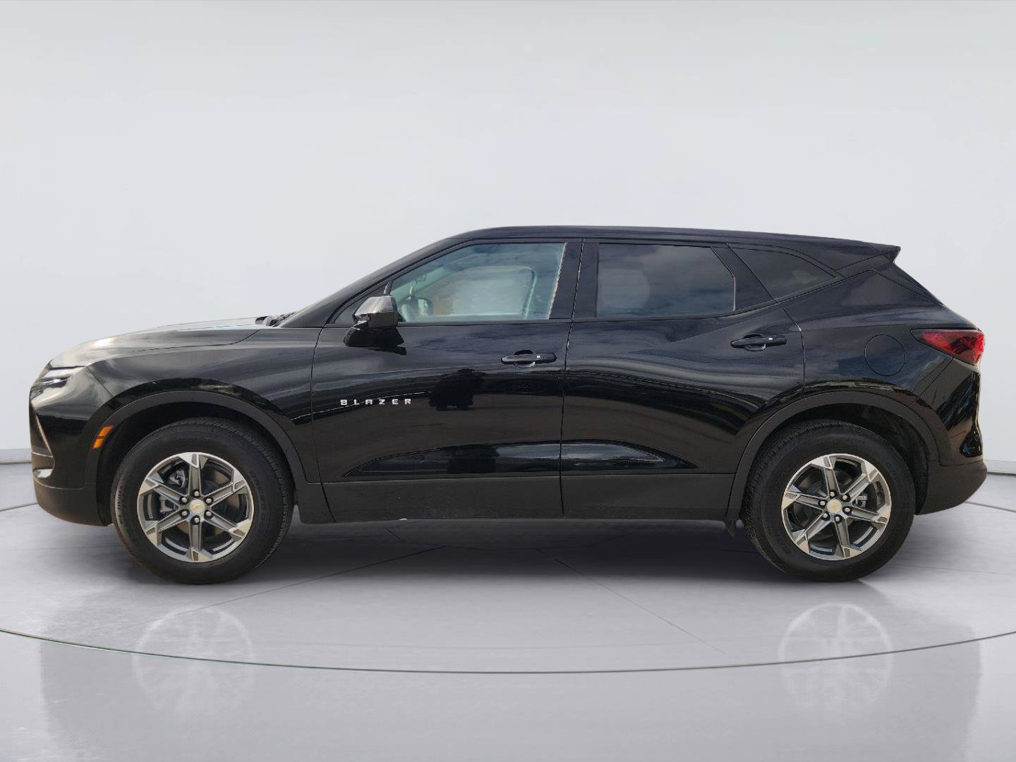 Certified 2026 Chevrolet Blazer LT FWD image 4