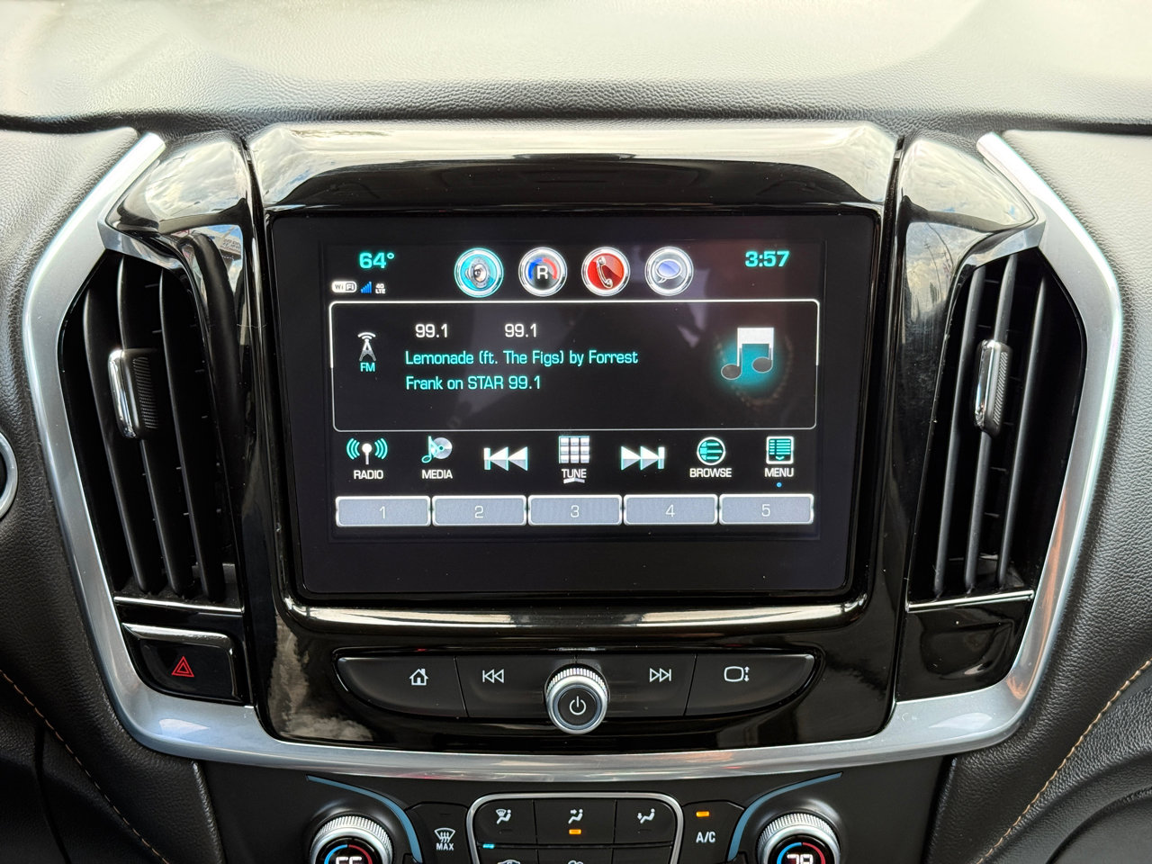 Used 2019 Chevrolet Traverse LT image 22