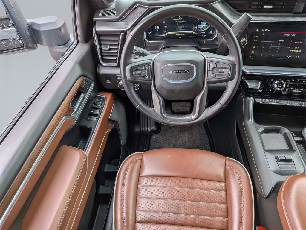Used 2025 GMC Sierra 2500 Denali Ultimate image 16