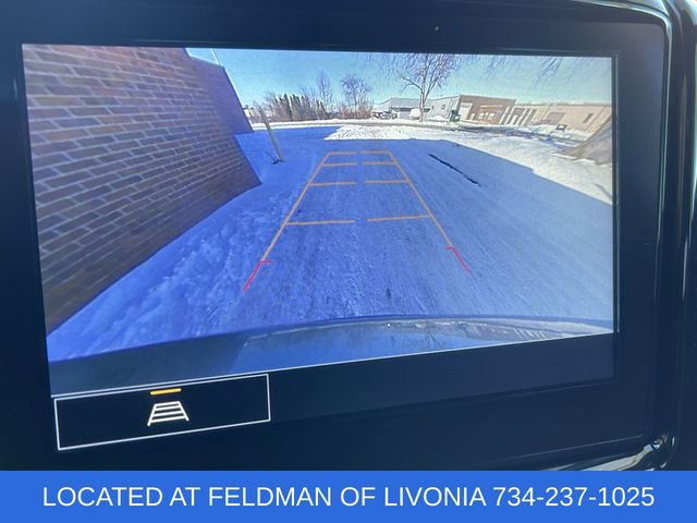 Used 2023 Chevrolet Traverse LT image 14