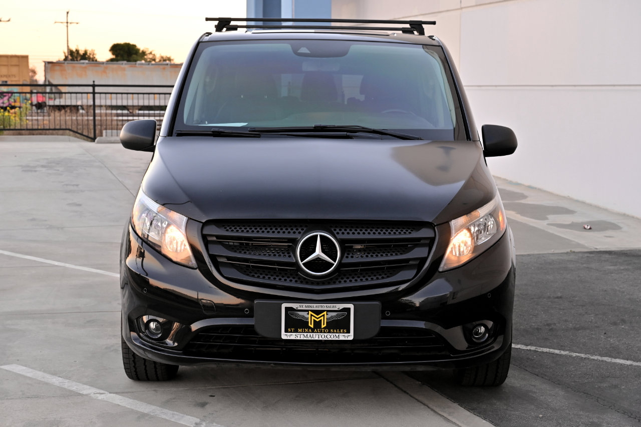 Used 2018 Mercedes-Benz Metris Passenger image 9