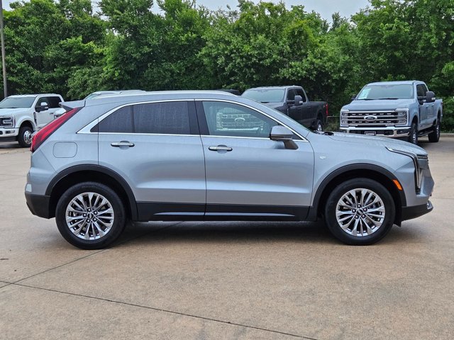 Used 2025 Cadillac XT4 Premium Luxury FWD image 4