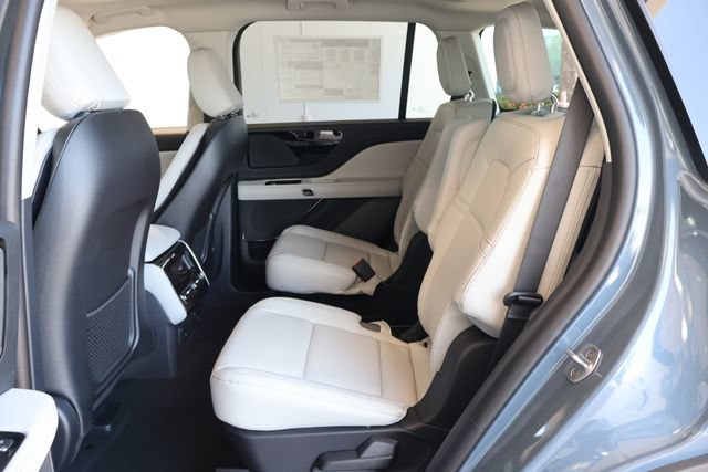 New 2026 Lincoln Aviator AWD image 15