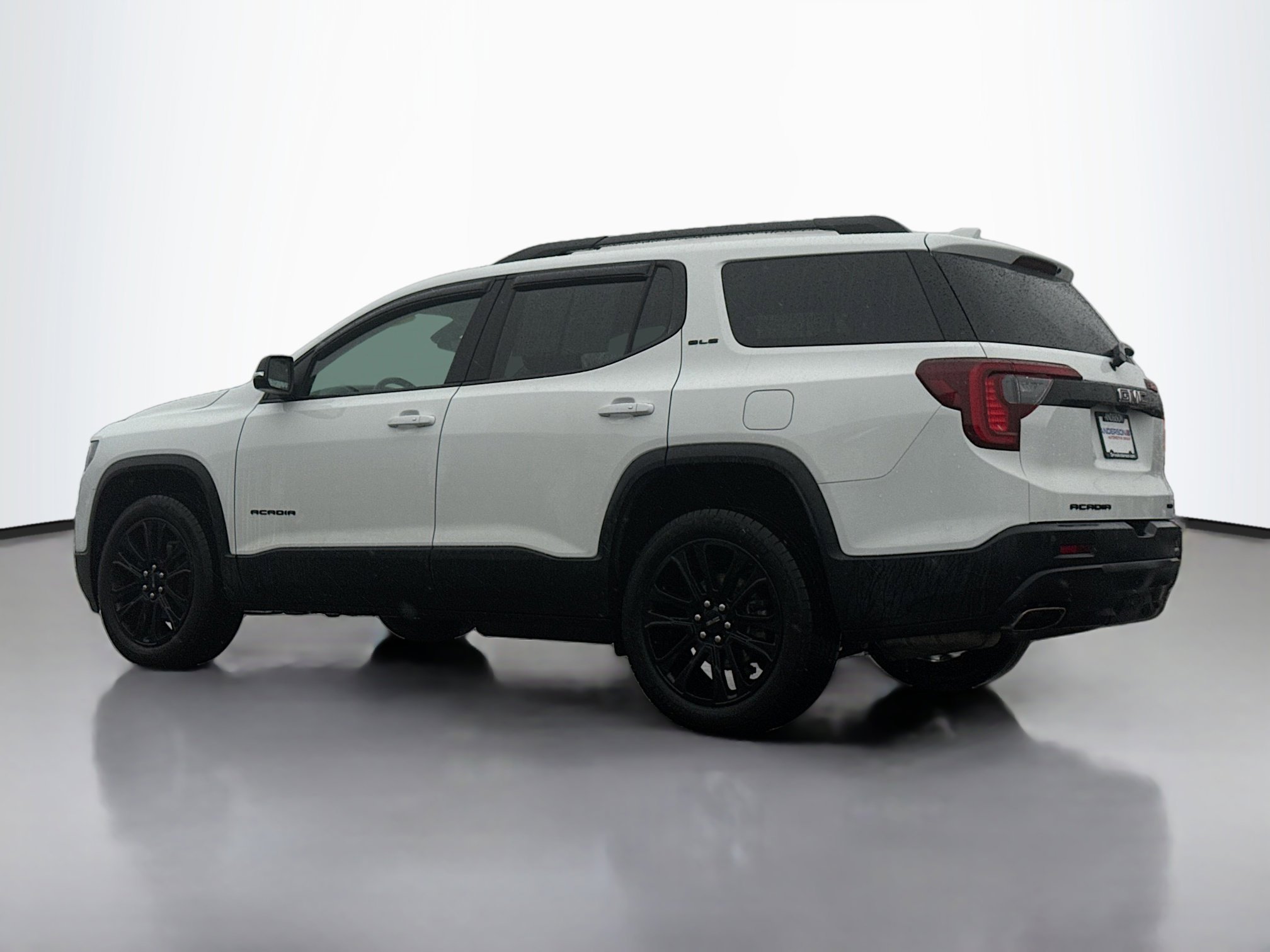 Used 2023 GMC Acadia SLE w/ Driver Convenience Package image 14