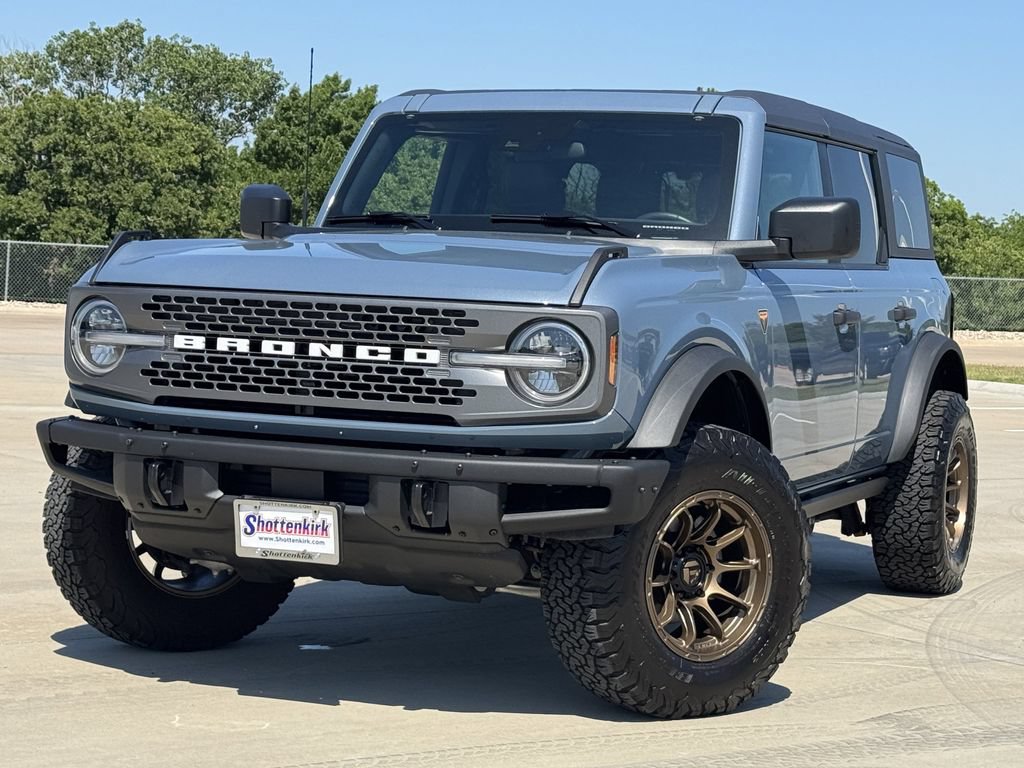 Used 2024 Ford Bronco Badlands AWD/4WD image 2