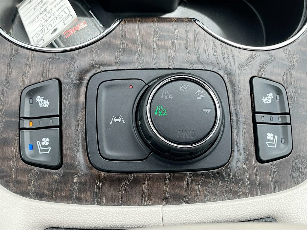 Used 2023 GMC Acadia Denali w/ Denali Ultimate Package AWD/4WD image 21
