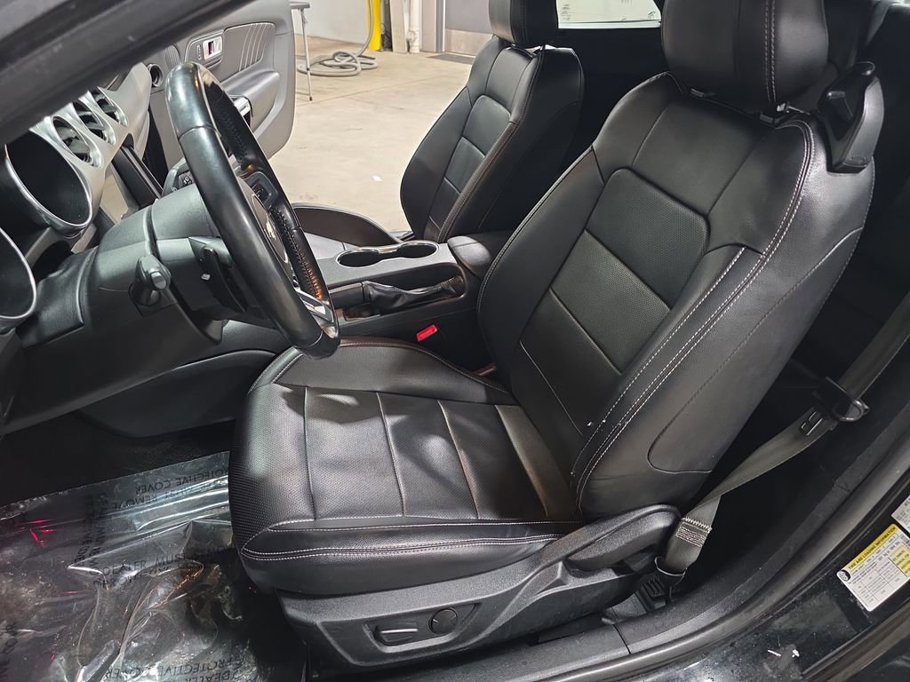 Used 2021 Ford Mustang Premium image 14