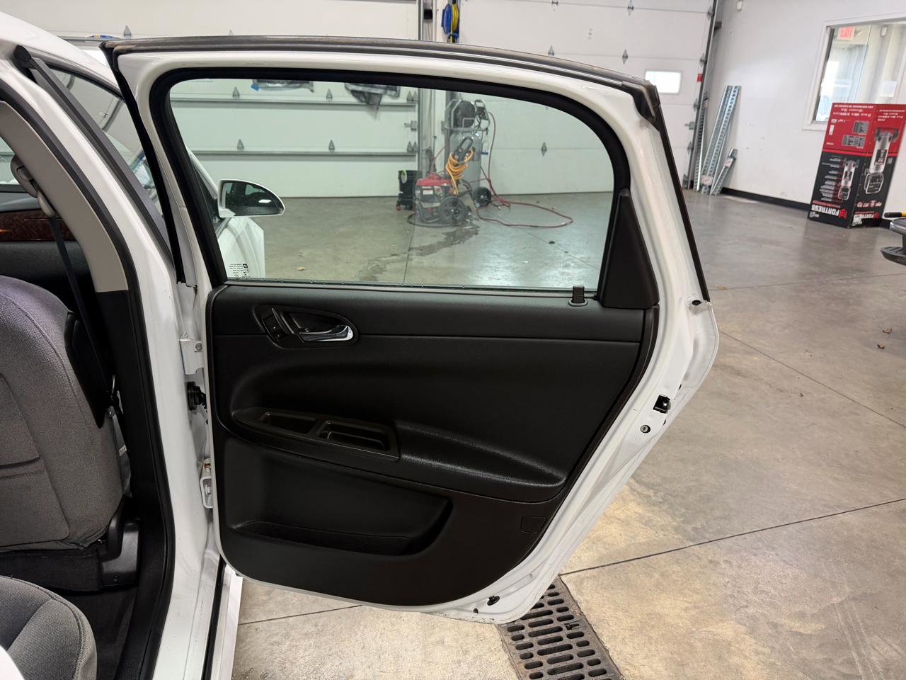 Used 2014 Chevrolet Impala Limited LS image 28