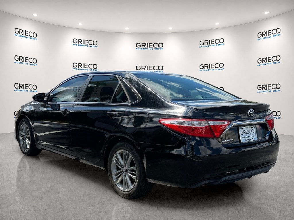 Used 2015 Toyota Camry SE FWD image 5