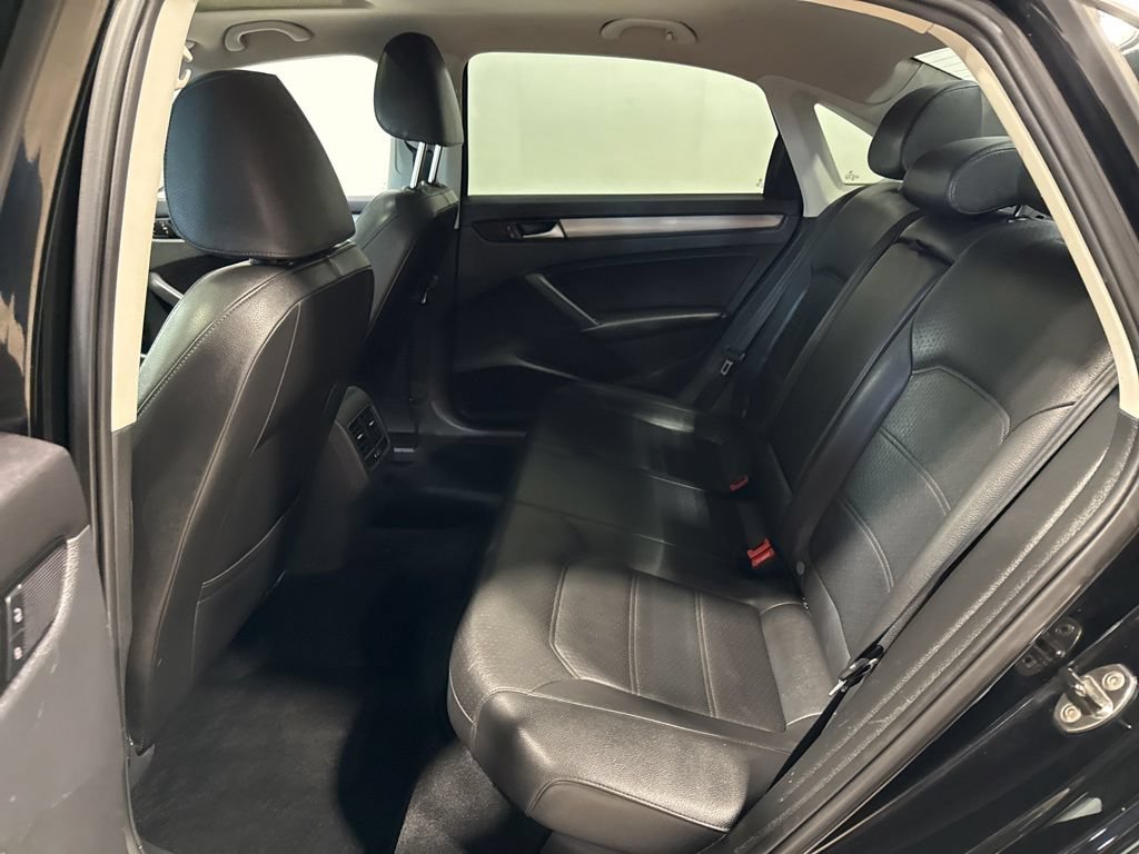 Used 2014 Volkswagen Passat TDI SE FWD image 26