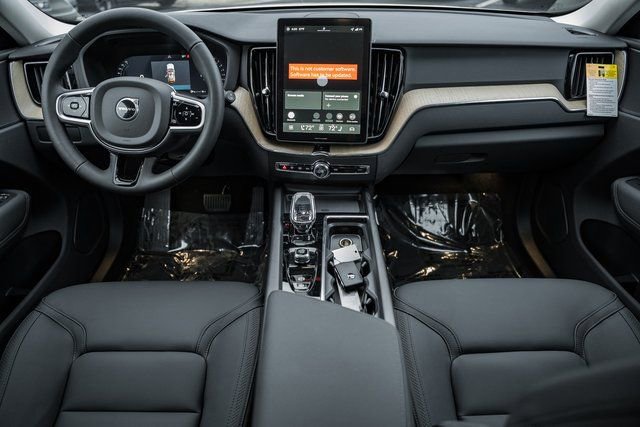 New 2026 Volvo XC60 B5 Plus w/ Protection Package Premier image 20