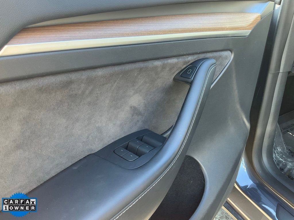Used 2023 Tesla Model Y Long Range image 25