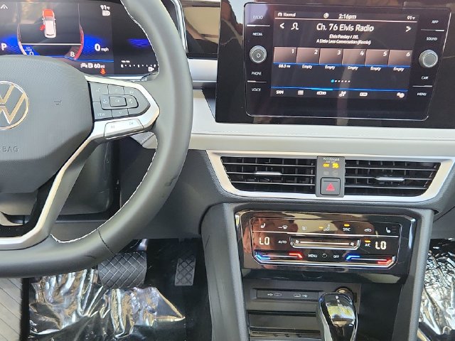 New 2026 Volkswagen Taos SE AWD/4WD image 27