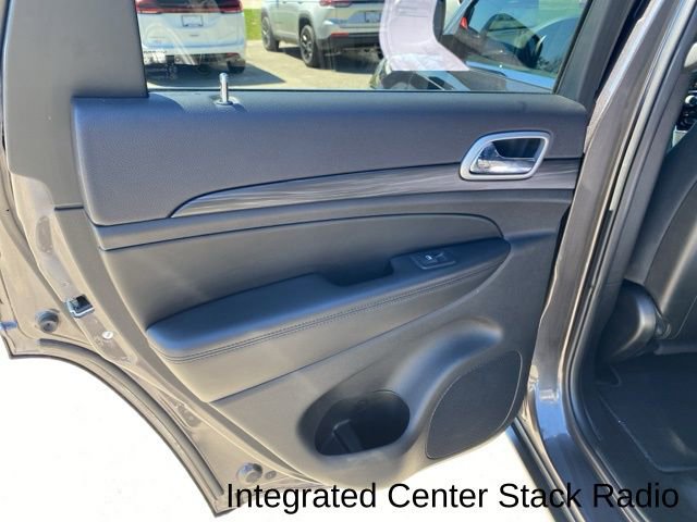 Used 2019 Jeep Grand Cherokee Laredo w/ Security & Convenience Group AWD/4WD image 25