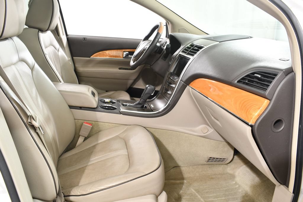 Used 2015 Lincoln MKX AWD w/ Equipment Group 102A image 10