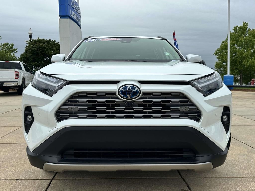 Used 2024 Toyota RAV4 Limited AWD/4WD image 2