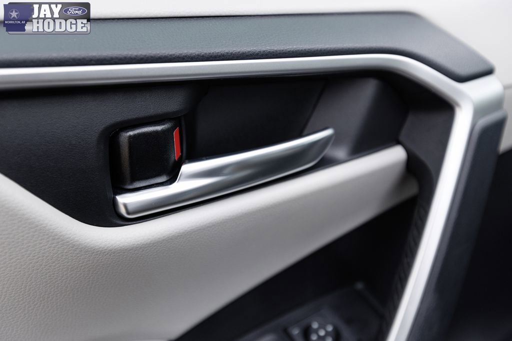 Used 2024 Toyota RAV4 XLE Premium image 22