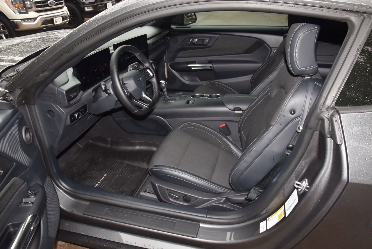 Certified 2024 Ford Mustang Coupe RWD image 30