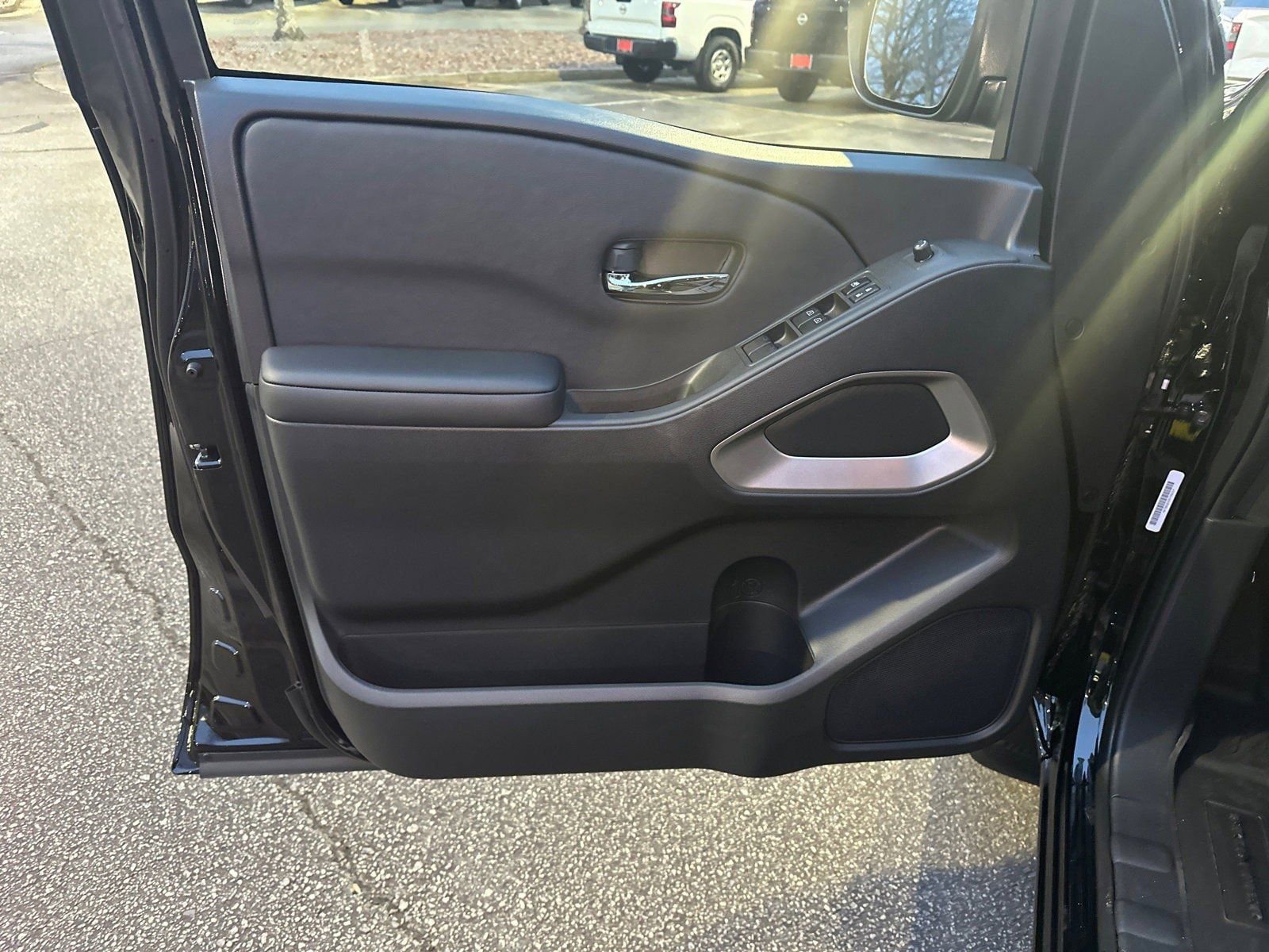 New 2026 Nissan Frontier SV w/ All-Weather Content Package AWD/4WD image 10