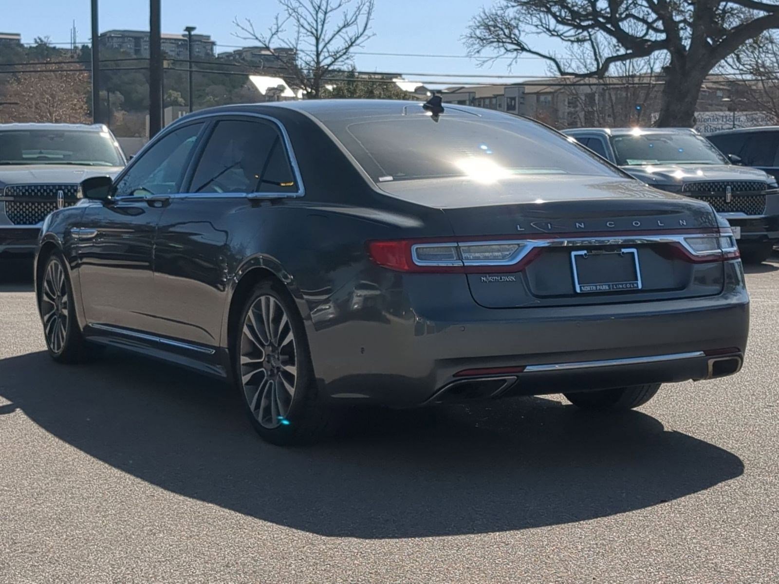 Used 2018 Lincoln Continental Reserve image 5