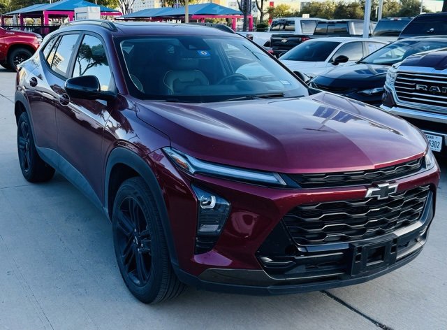 Used 2024 Chevrolet Trax ACTIV w/ Sunroof Package