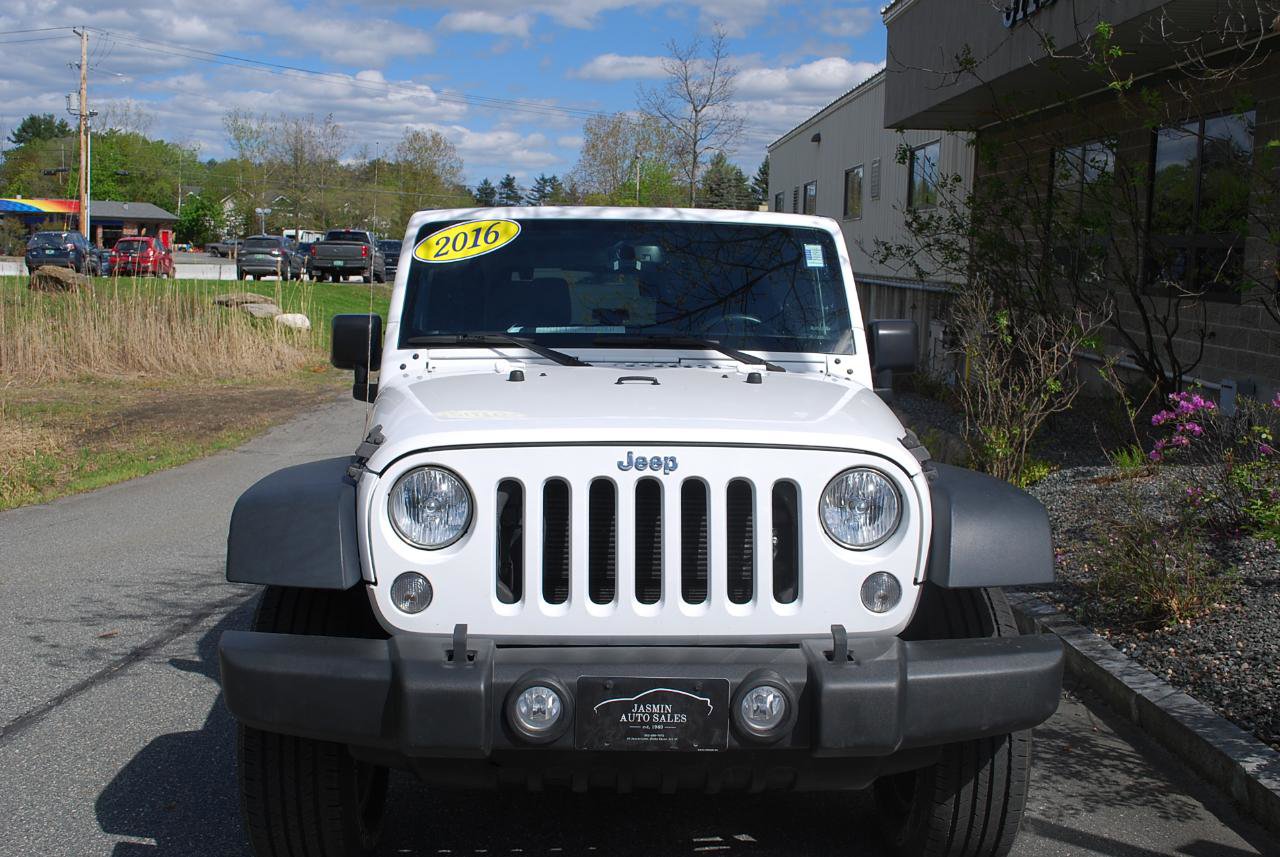Used 2016 Jeep Wrangler Sport w/ Quick Order Package 24S AWD/4WD image 2