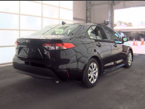 Used 2026 Toyota Corolla LE FWD image 4