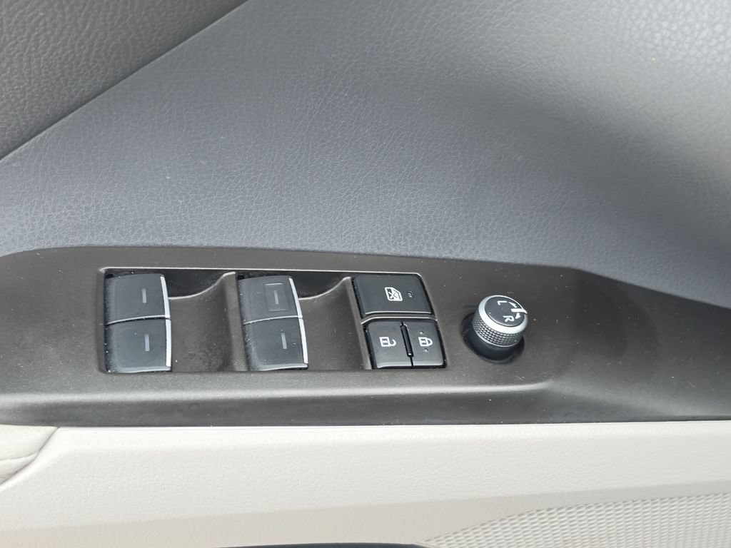 Certified 2023 Toyota Camry XLE FWD image 11