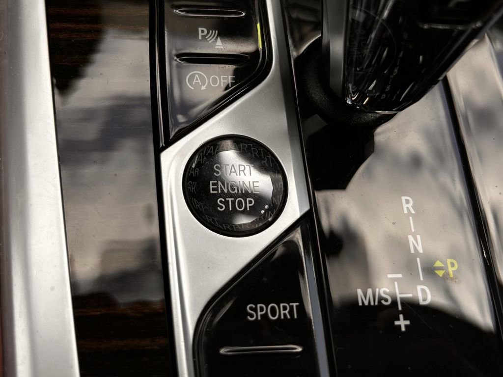 Used 2020 BMW X6 sDrive40i w/ Convenience Package image 26