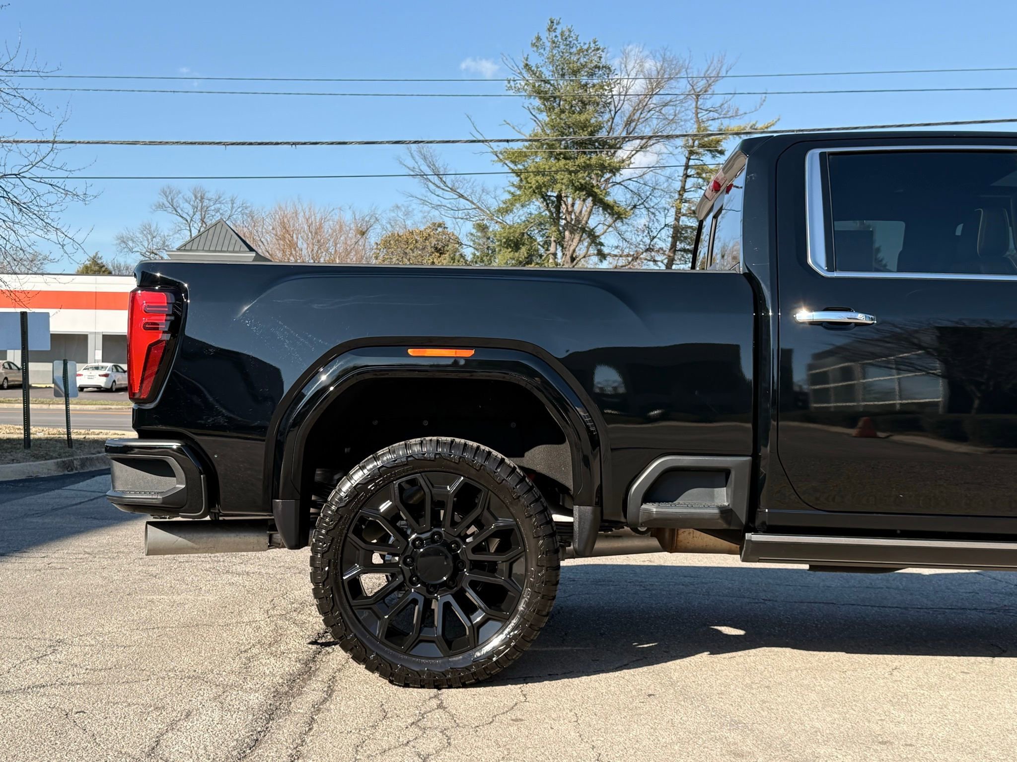 Used 2025 GMC Sierra 2500 Denali Ultimate image 15