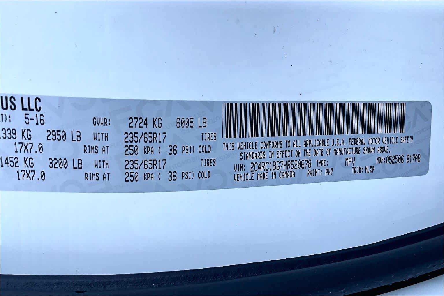 Used 2017 Chrysler Pacifica Touring-L FWD image 34