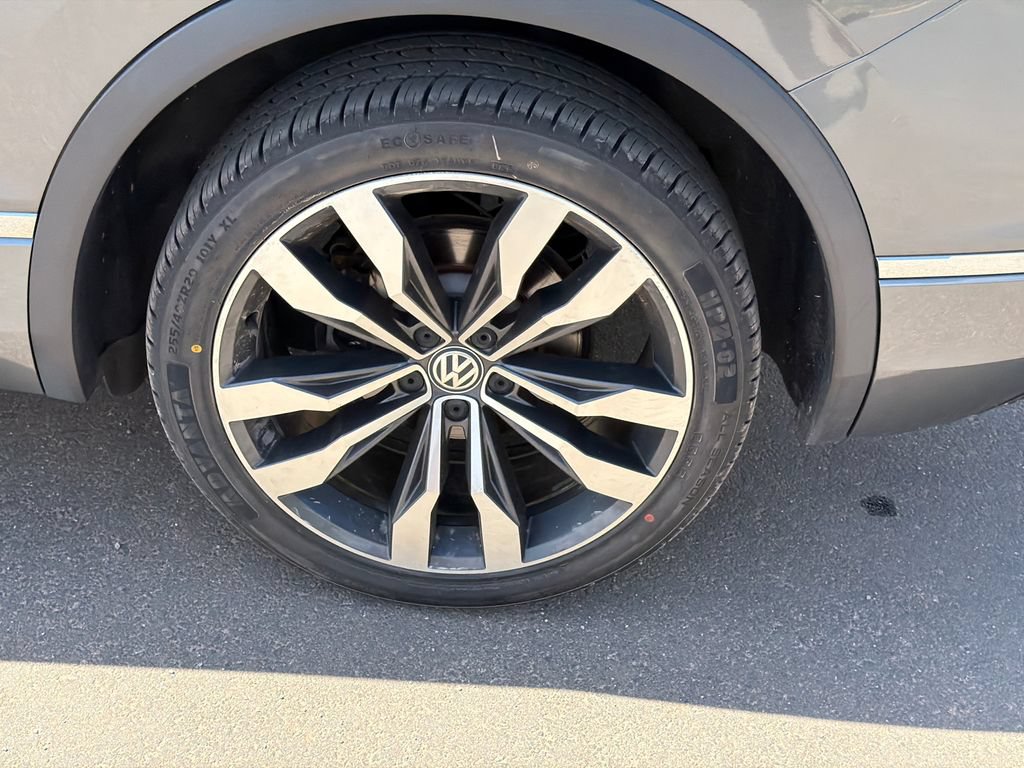 Used 2019 Volkswagen Tiguan SEL Premium R-Line AWD/4WD image 19