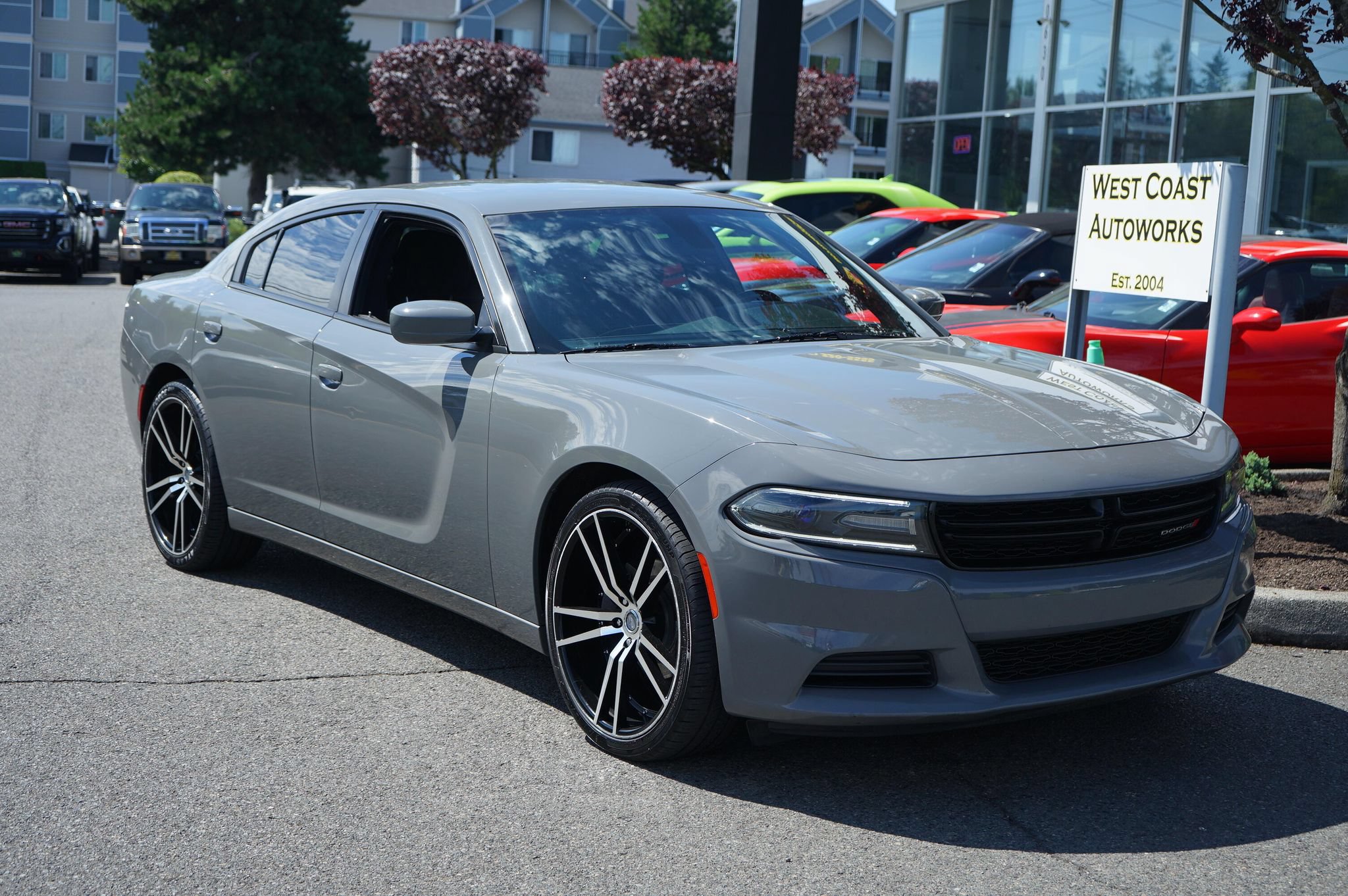 Used 2018 Dodge Charger SXT RWD image 7