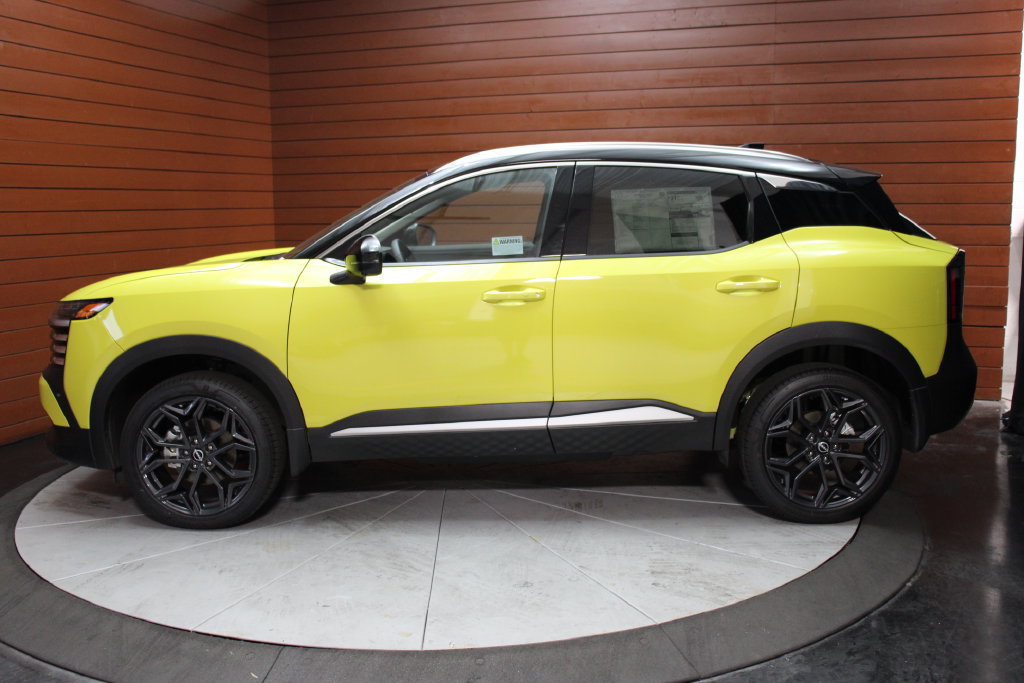 New 2026 Nissan Kicks SR FWD image 22
