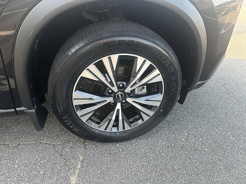 Certified 2023 Nissan Rogue SV w/ SV Premium B Package FWD image 12