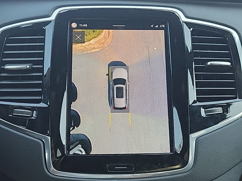 Used 2023 Volvo XC90 B6 Ultimate w/ Protection Package Premier image 9